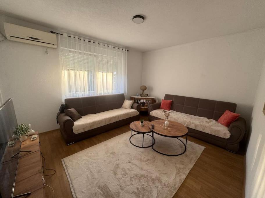 City Center Apartment Gjakova Екстер'єр фото